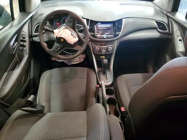 KL7CJKSB4LB332324 2020 CHEVROLET TRAX - Image 8