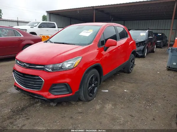 KL7CJKSB4LB333683 2020 CHEVROLET TRAX - Image 2