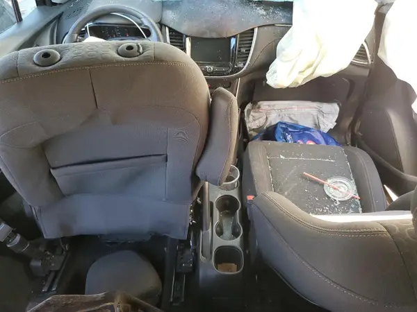 KL7CJKSB4LB346529 2020 CHEVROLET TRAX - Image 8