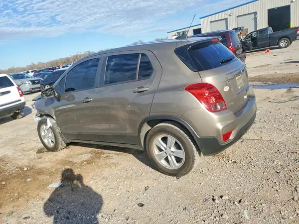 KL7CJKSB4LB349219 2020 CHEVROLET TRAX - Image 2
