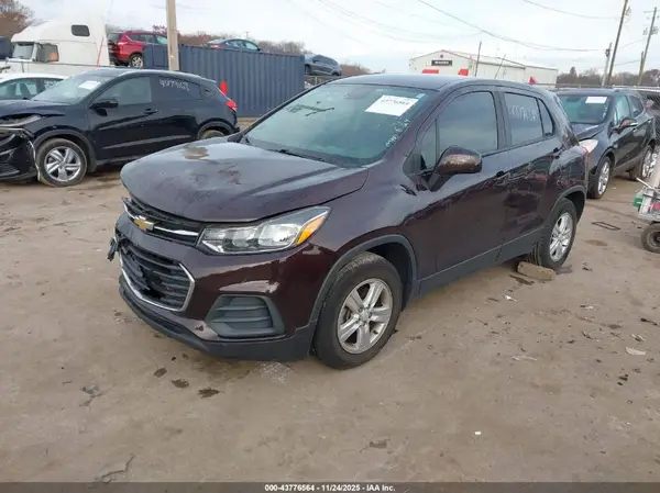 KL7CJKSB4LB354324 2020 CHEVROLET TRAX - Image 2