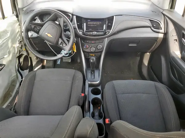KL7CJKSB4MB301673 2021 CHEVROLET TRAX - Image 8