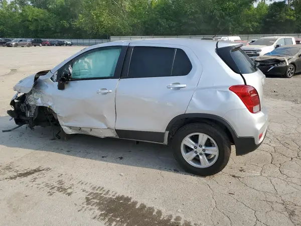 KL7CJKSB4MB311992 2021 CHEVROLET TRAX - Image 2