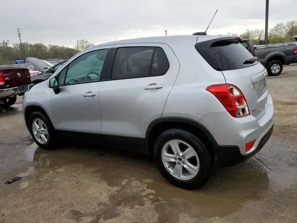 KL7CJKSB4MB317162 2021 CHEVROLET TRAX - Image 2