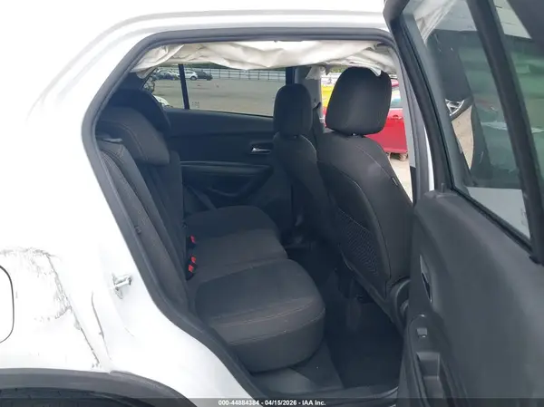 KL7CJKSB4MB319364 2021 CHEVROLET TRAX - Image 8