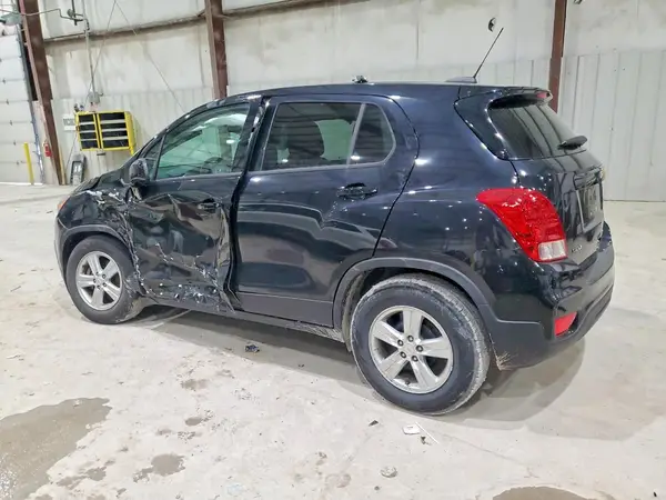 KL7CJKSB4MB322698 2021 CHEVROLET TRAX - Image 2