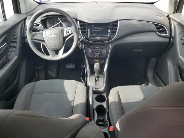 KL7CJKSB4MB324015 2021 CHEVROLET TRAX - Image 8