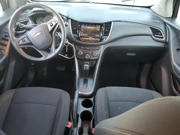 KL7CJKSB4MB327304 2021 CHEVROLET TRAX - Image 8