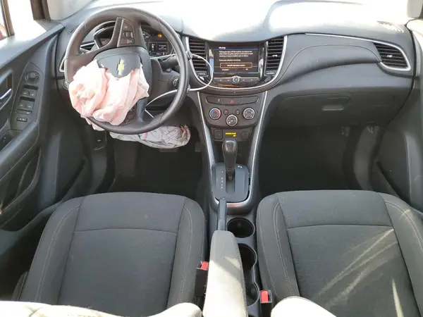 KL7CJKSB4MB330798 2021 CHEVROLET TRAX - Image 8