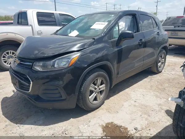 KL7CJKSB4MB344779 2021 CHEVROLET TRAX - Image 2