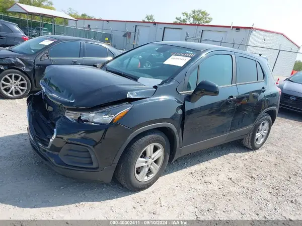 KL7CJKSB4MB360397 2021 CHEVROLET TRAX - Image 2