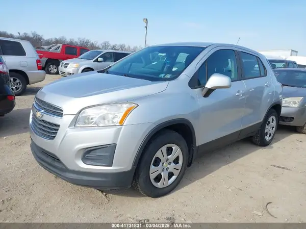 KL7CJKSB5GB505466 2016 CHEVROLET TRAX - Image 2