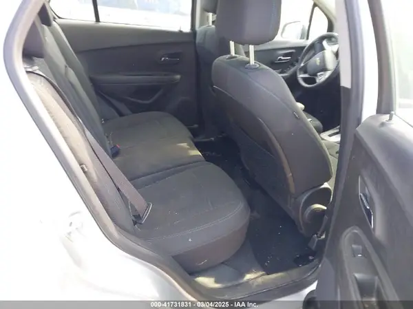 KL7CJKSB5GB505466 2016 CHEVROLET TRAX - Image 8
