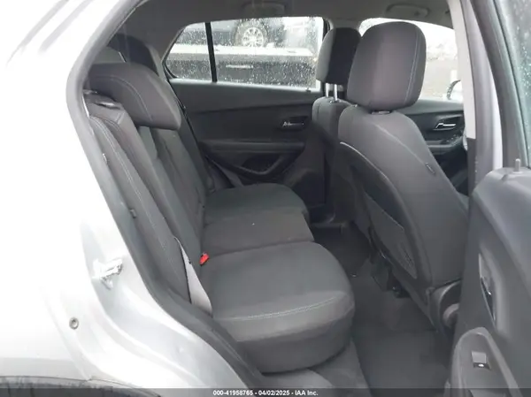 KL7CJKSB5GB511624 2016 CHEVROLET TRAX - Image 8
