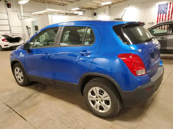 KL7CJKSB5GB539438 2016 CHEVROLET TRAX - Image 2