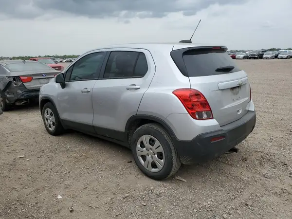 KL7CJKSB5GB558667 2016 CHEVROLET TRAX - Image 2