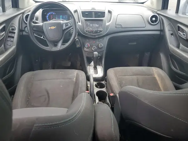 KL7CJKSB5GB558667 2016 CHEVROLET TRAX - Image 8