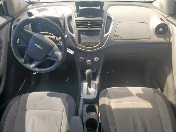 KL7CJKSB5GB563772 2016 CHEVROLET TRAX - Image 8