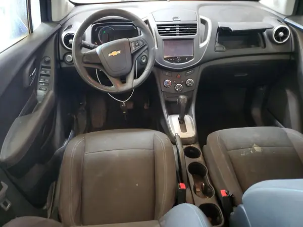 KL7CJKSB5GB614753 2016 CHEVROLET TRAX - Image 8