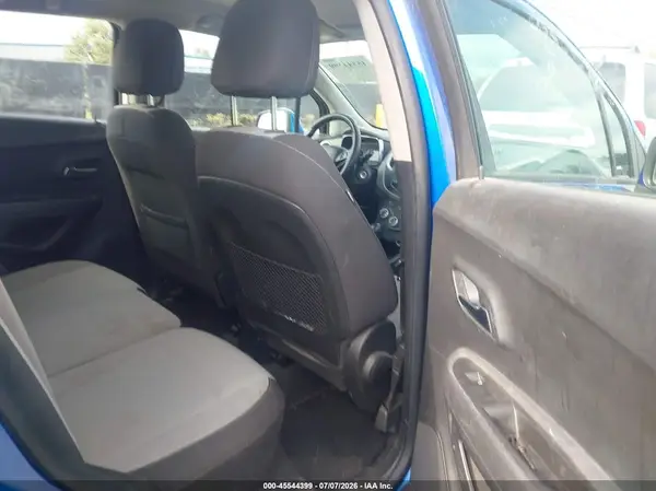 KL7CJKSB5GB618785 2016 CHEVROLET TRAX - Image 8