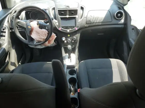 KL7CJKSB5GB668022 2016 CHEVROLET TRAX - Image 8