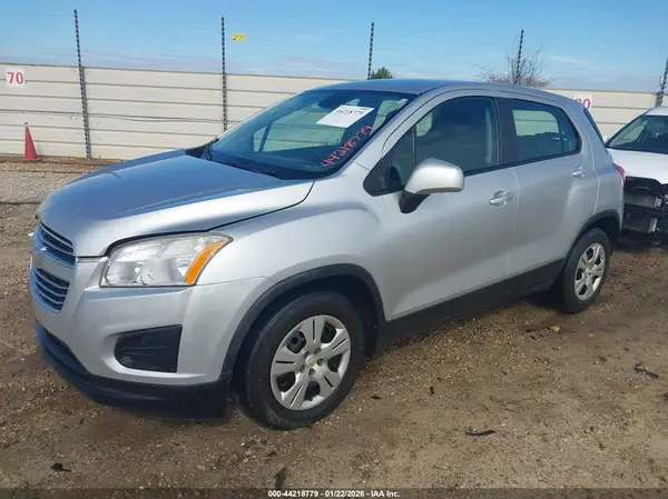 KL7CJKSB5GB676346 2016 CHEVROLET TRAX - Image 2
