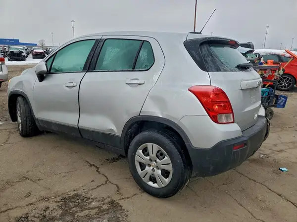 KL7CJKSB5GB760618 2016 CHEVROLET TRAX - Image 2