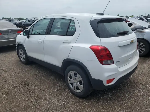KL7CJKSB5HB087783 2017 CHEVROLET TRAX - Image 2