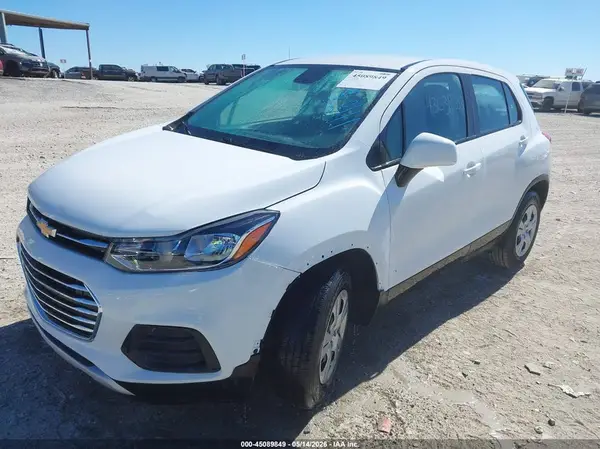 KL7CJKSB5HB088500 2017 CHEVROLET TRAX - Image 2