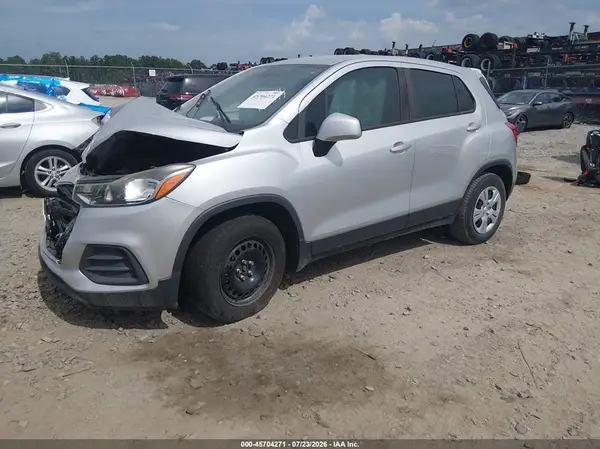 KL7CJKSB5HB102699 2017 CHEVROLET TRAX - Image 2