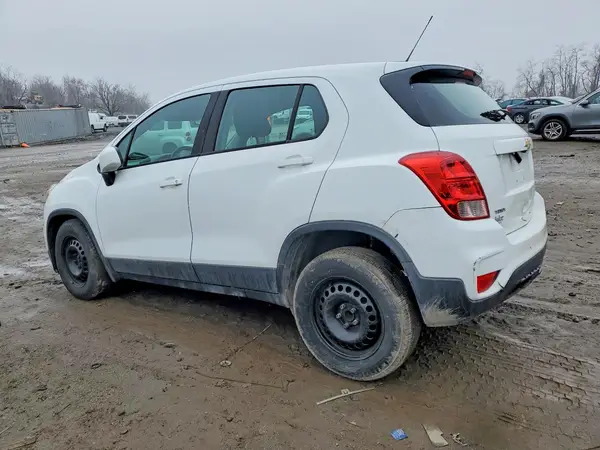 KL7CJKSB5HB131782 2017 CHEVROLET TRAX - Image 2