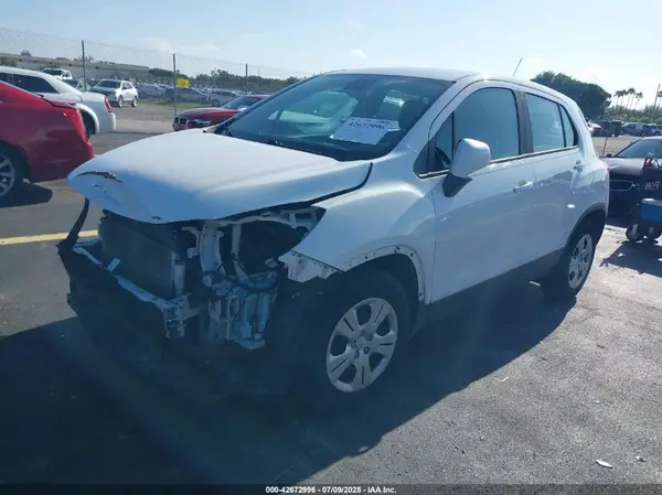 KL7CJKSB5HB144970 2017 CHEVROLET TRAX - Image 2