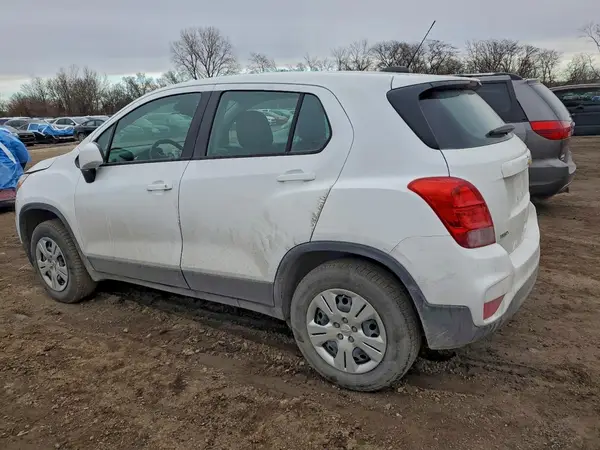 KL7CJKSB5HB167312 2017 CHEVROLET TRAX - Image 2