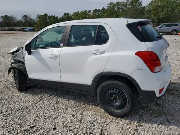 KL7CJKSB5HB174132 2017 CHEVROLET TRAX - Image 2
