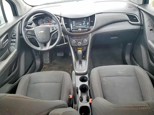 KL7CJKSB5HB261724 2017 CHEVROLET TRAX - Image 8