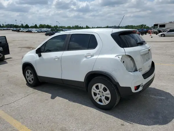 KL7CJKSB5JB527555 2018 CHEVROLET TRAX - Image 2