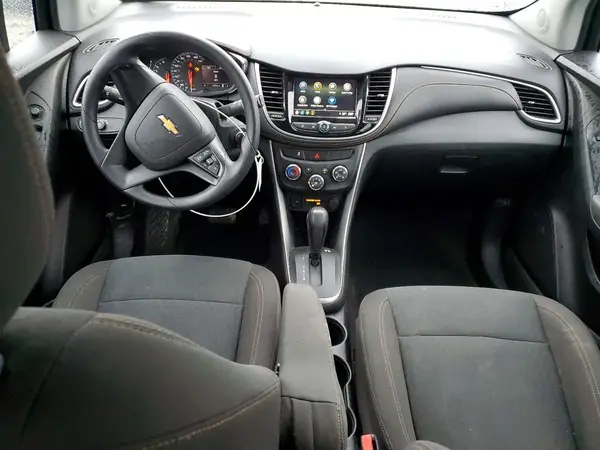 KL7CJKSB5JB593152 2018 CHEVROLET TRAX - Image 8