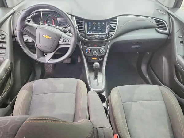 KL7CJKSB5JB721745 2018 CHEVROLET TRAX - Image 8