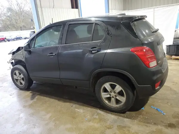 KL7CJKSB5LB022473 2020 CHEVROLET TRAX - Image 2