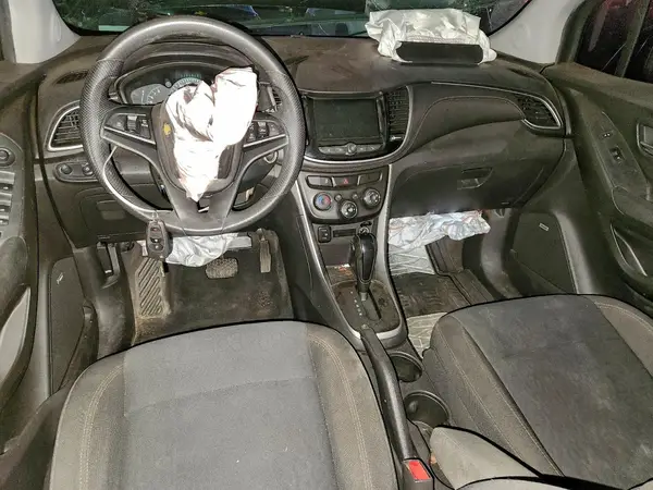 KL7CJKSB5LB022697 2020 CHEVROLET TRAX - Image 8