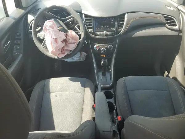 KL7CJKSB5LB033232 2020 CHEVROLET TRAX - Image 8