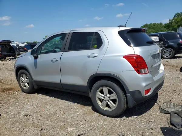 KL7CJKSB5LB036633 2020 CHEVROLET TRAX - Image 2
