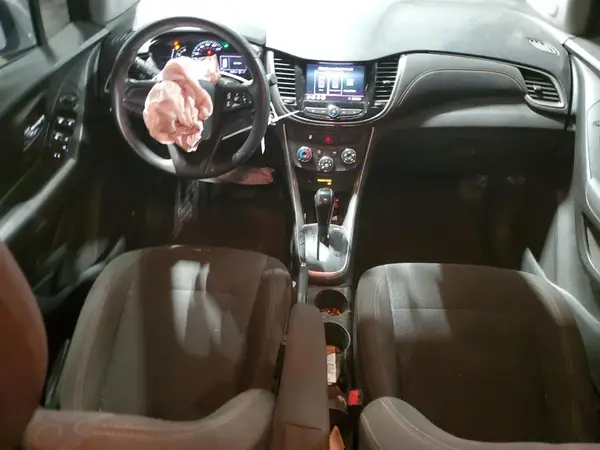 KL7CJKSB5LB038303 2020 CHEVROLET TRAX - Image 8