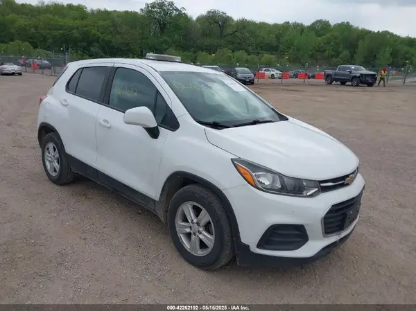 KL7CJKSB5LB041685 2020 CHEVROLET TRAX - Image 1