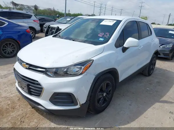 KL7CJKSB5LB042237 2020 CHEVROLET TRAX - Image 2