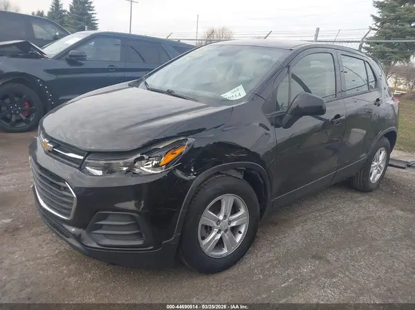 KL7CJKSB5LB055599 2020 CHEVROLET TRAX - Image 2