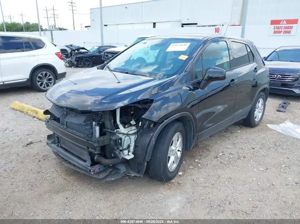 KL7CJKSB5LB059653 2020 CHEVROLET TRAX - Image 2