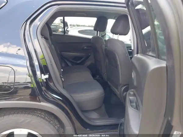 KL7CJKSB5LB059653 2020 CHEVROLET TRAX - Image 8