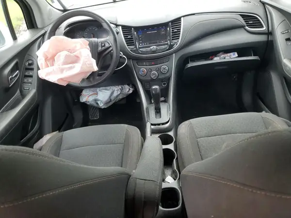KL7CJKSB5LB075710 2020 CHEVROLET TRAX - Image 8