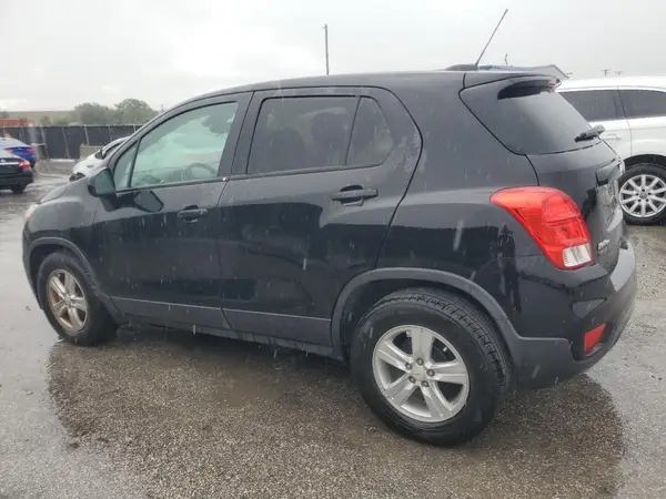 KL7CJKSB5LB076114 2020 CHEVROLET TRAX - Image 2